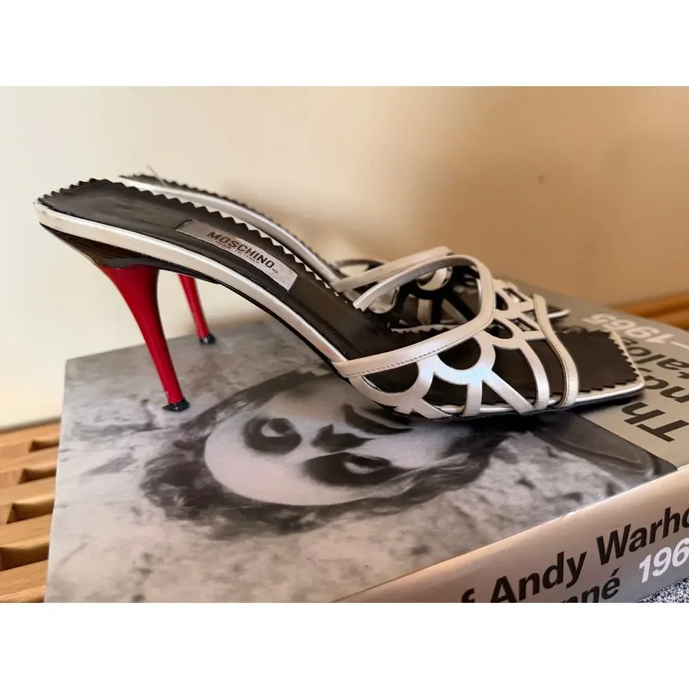 Vintage Moschino White Leather Cutout Slide Sandals Red Heels EU 38 Italy